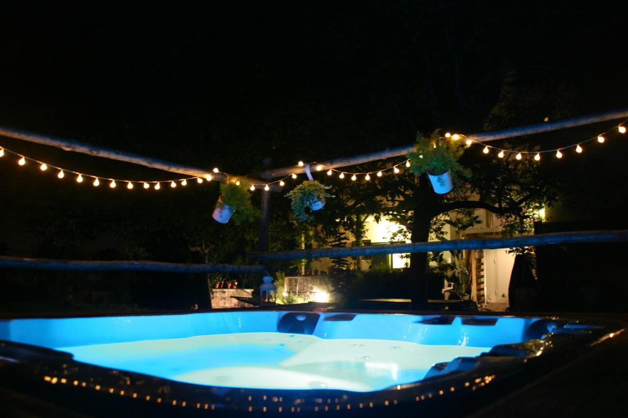 I Fichi Bianchi Bed & Breakfast Cutrofiano Exterior photo